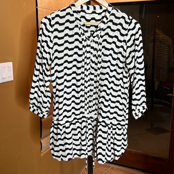 Anthropologie Tops - Anthropologie Isabella Sinclair Tunic Shirt Black White Size XS